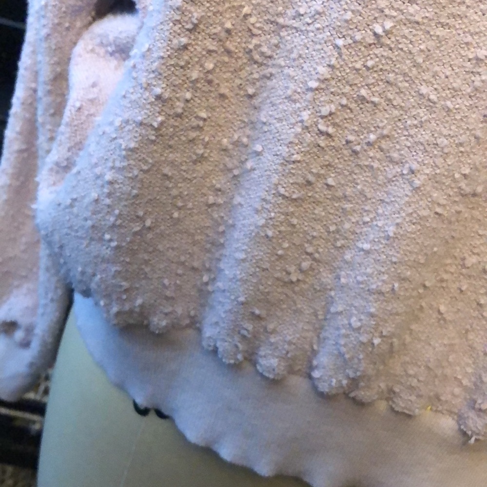 Hersy lavendar nubby sweatshirt with wide Henley shoulder seams. Modern crewneck - Picture 6 of 9